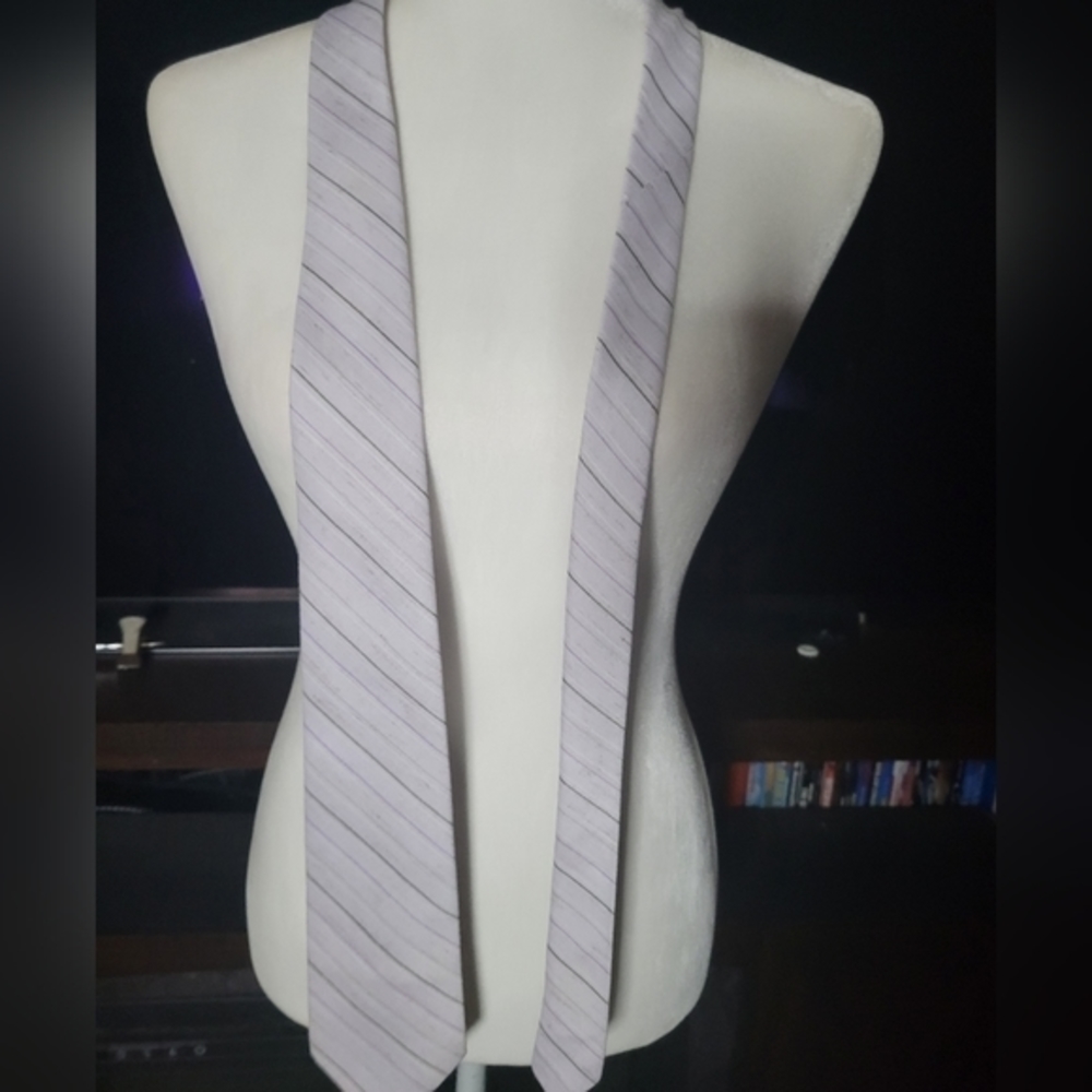 Wembley mens striped tie‎